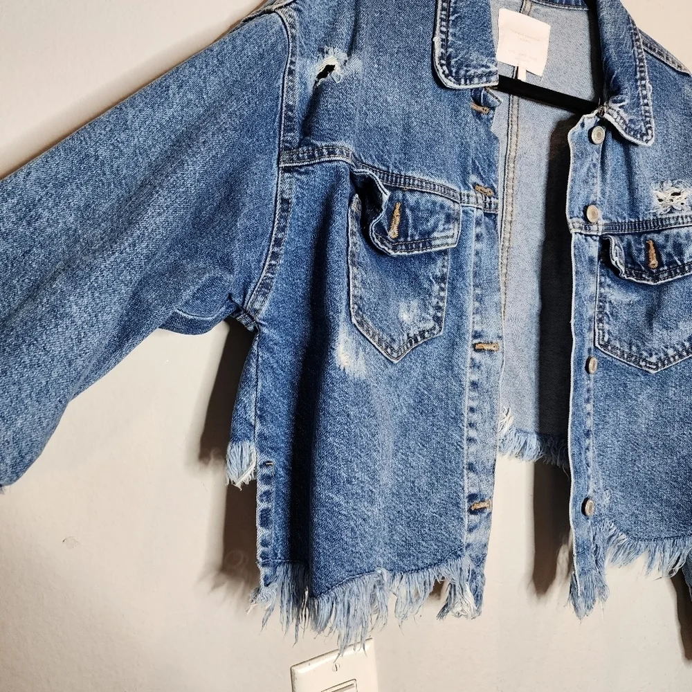 Zara Freyed Hem Distressed Denim Blue Jean‎ Jacket Size Small Hi-Low Crop